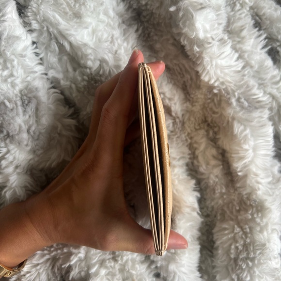 Brand new Chanel cardholder/wallet in caviar leather with gold hardware!!! - Picture 2 of 11